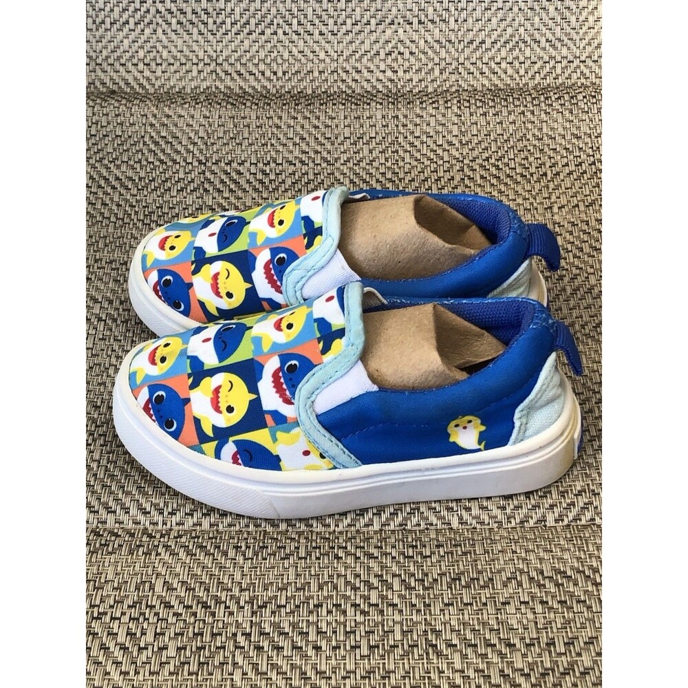 Baby Shark Pinkfong Slip On Sneakers Shoes Toddler Size 8 Blue Yellow Low Top